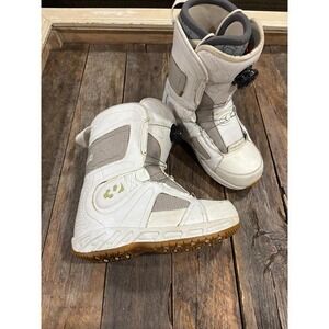 Stylish Women's White Winter Boots